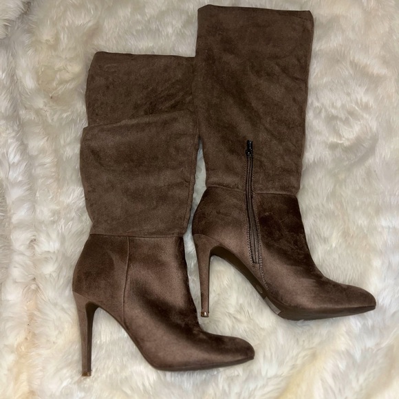 Jessica Simpson Suede Boots - Picture 1 of 6